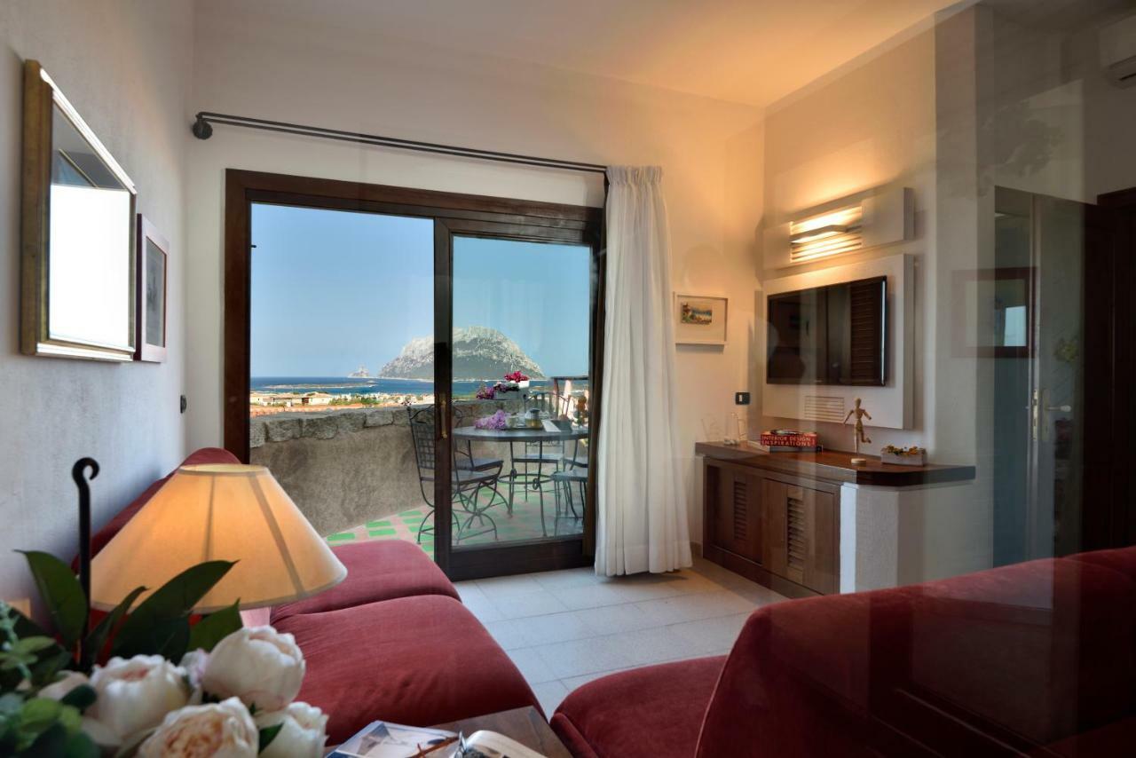 Residence L'Ea Di Lavru - Appartamenti Mono-Bilo-Trilocali ポルト・サン・パーオロ エクステリア 写真
