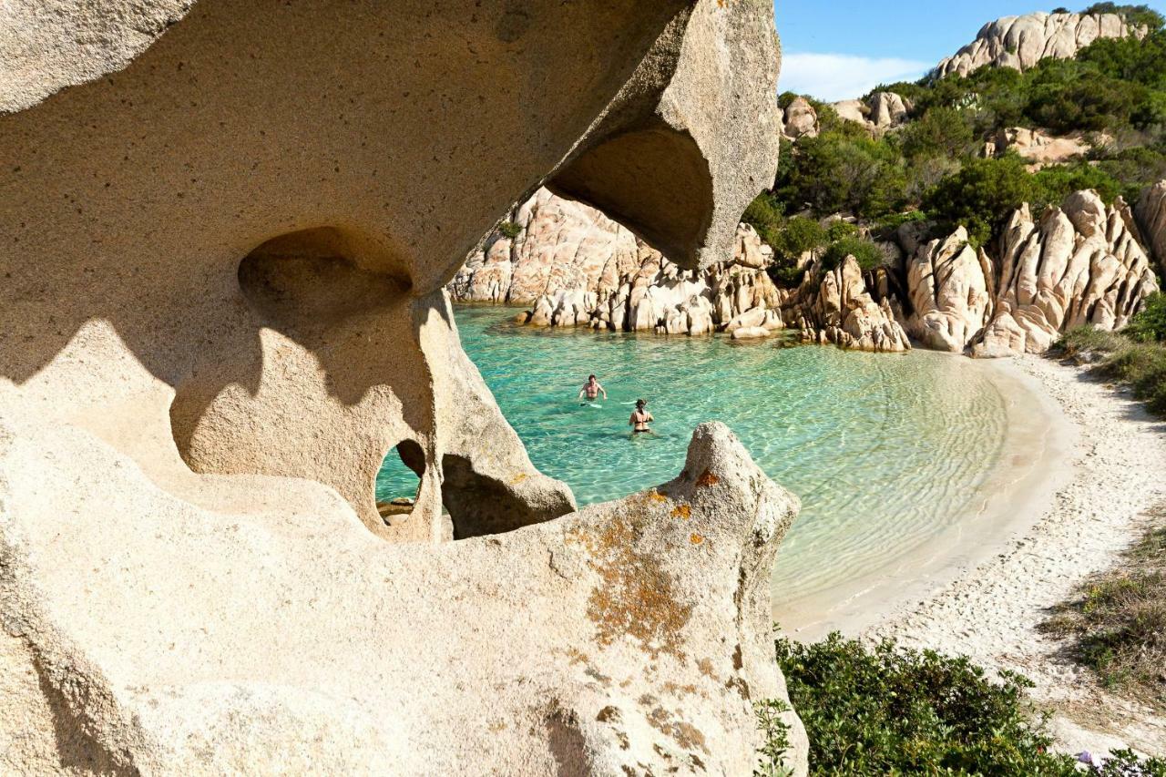 Residence L'Ea Di Lavru - Appartamenti Mono-Bilo-Trilocali ポルト・サン・パーオロ エクステリア 写真