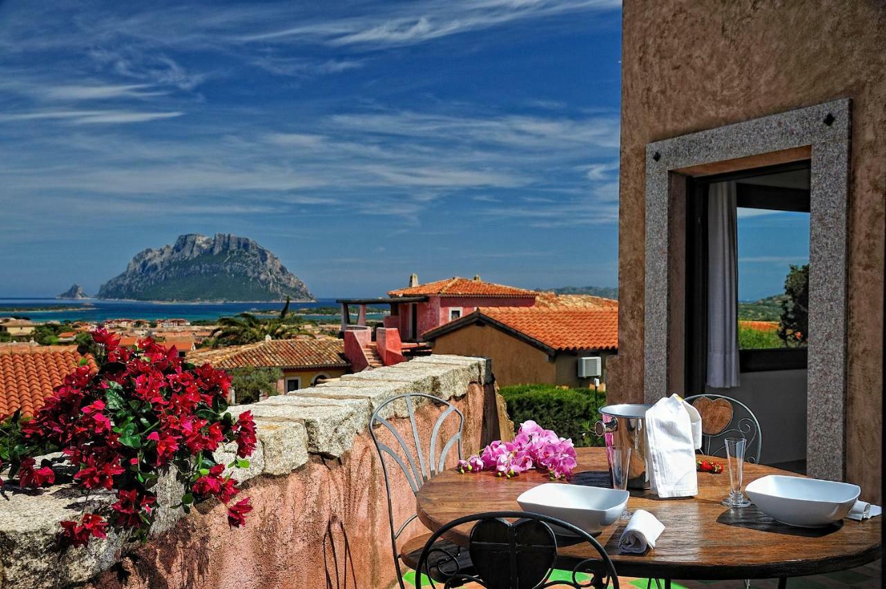 Residence L'Ea Di Lavru - Appartamenti Mono-Bilo-Trilocali ポルト・サン・パーオロ エクステリア 写真