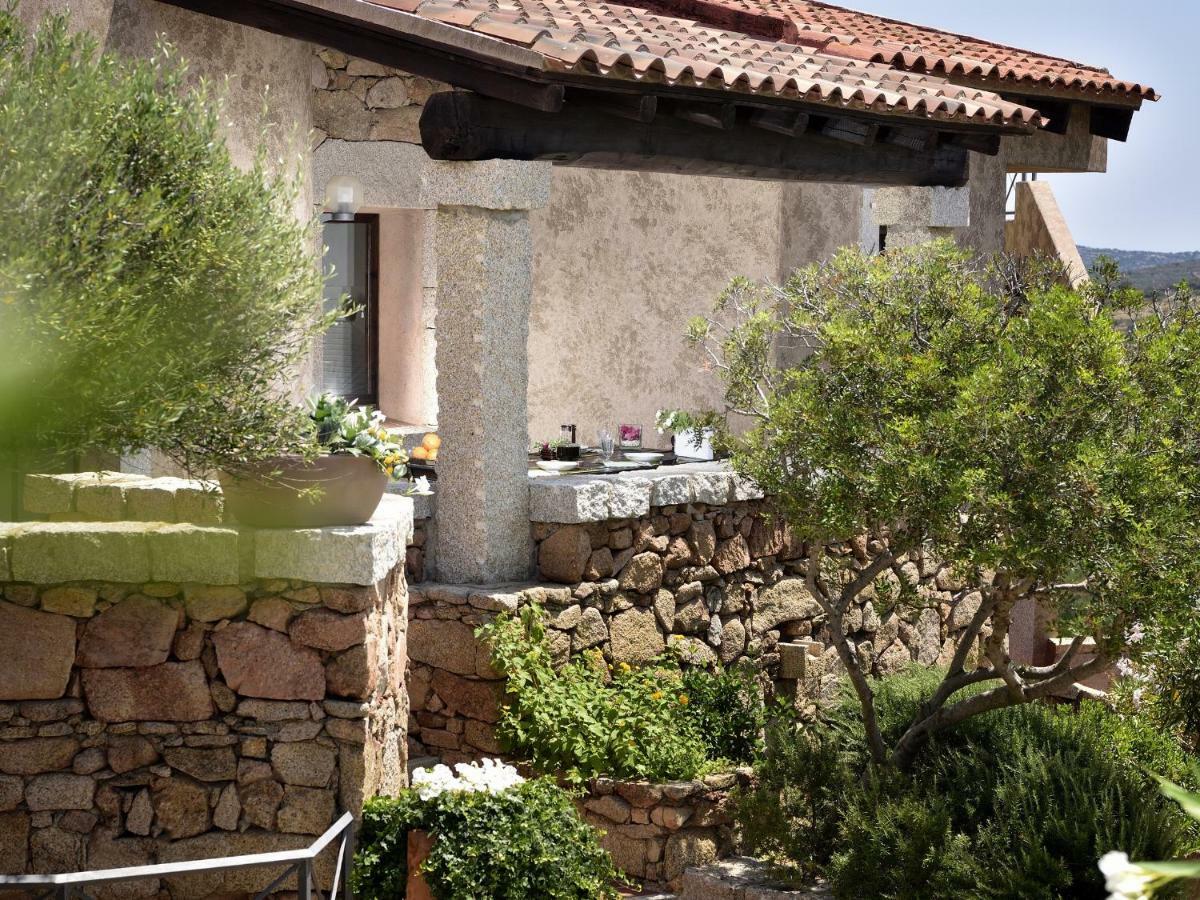 Residence L'Ea Di Lavru - Appartamenti Mono-Bilo-Trilocali ポルト・サン・パーオロ エクステリア 写真